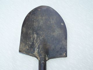 WW 2 U.  S.  T - HANDLE SHOVEL WITH COVER 1943 B.  B.  S.  CO. 4