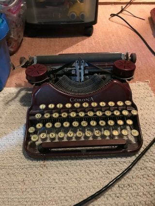 Vintage Smith Corona Model 4 Portable Typewriter Burgundy Made In Usa Rare Color