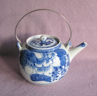 Vintage Antique Chinese Export 19th Century Blue White Teapot