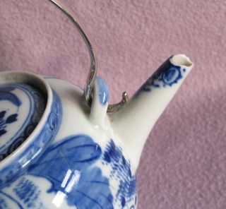 Vintage Antique Chinese Export 19th century Blue White Teapot 3