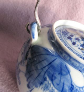 Vintage Antique Chinese Export 19th century Blue White Teapot 4