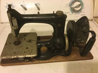 Pre1800’s Vintage Singer Antique Sewing Machine Only 1 Of A Kind With Iron