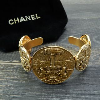 Chanel Gold Plated Cc Logos Coin Charm Vintage Bracelet Bangle 4616a Rise - On