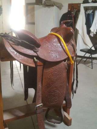 Vintage Saddle King Of Texas Saddle Saddle 15.  5 " Seat,  Saddle.
