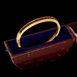 Antique Vintage Art Deco 14k Gold Bohemian Garnet Hinged Wedding Bangle Bracelet