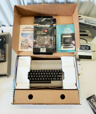Vintage Commodore 64 personal computer w/ box disk drive joystick TAPPER 12
