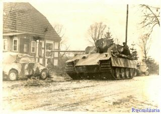 Press Photo: Rare German Camo Pzkw.  V Panther Panzer Tank Stopped In Village