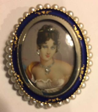 Vintage Victorian Hand Painted & 18k Gold Cameo Brooch W/ Pearl Frame