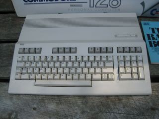 Vintage Commodore 128 Computer with Power Supply & Box A0591 2