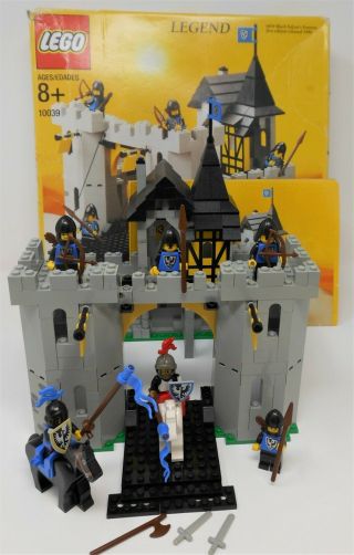 LEGO 10039 LEGEND Castle Black Falcon ' s Fortress 2002 Complete w Minifigs RARE 2