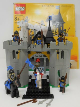 LEGO 10039 LEGEND Castle Black Falcon ' s Fortress 2002 Complete w Minifigs RARE 4