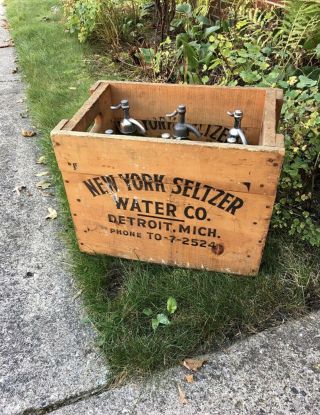 Antique Green Glass Seltzer Bottles York Detroit Michigan With Case