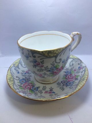 Royal Crafton Vintage Bone China Tea Cup & Saucer " Made In England "