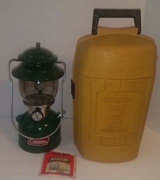 Vintage Coleman 200a700 Single Mantle Lantern With Hard Carry Case
