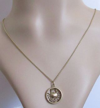 Vintage 9ct Gold " Cancer " Sign Of The Zodiac Pendant & 9ct Gold Chain (20inches)