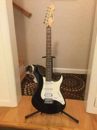 Yamaha Eg112 C Electric Guitar