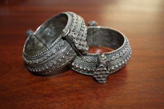 Antique Ethnic Silver Bracelet Pair Yemen Badihi Style