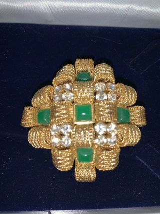 VINTAGE COUTURE CHRISTIAN DIOR GOLD PLATE Jade And Rhinestone BROOCH 1968 2