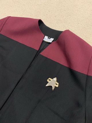 ANOVOS STAR TREK Voyager - Command Burgundy Uniform Tunic (M),  QMX Communicator 8