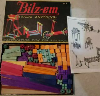 Bilz - Em Builds Anything No.  4 Vintage 1930 Boxed Wooden Colorful Piece Set,