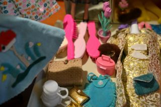 Midge/Barbie 350 Doll with Case and Vintage Clothes and Accessories 11
