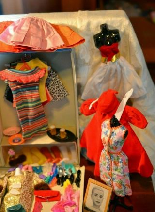 Midge/Barbie 350 Doll with Case and Vintage Clothes and Accessories 5