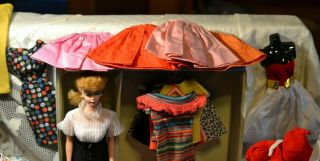 Midge/Barbie 350 Doll with Case and Vintage Clothes and Accessories 6