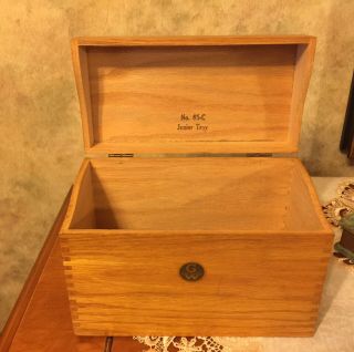 Globe Wernicke Oak Junior Wood Dovetailed Index Card Recipe File Box No.  85 - C