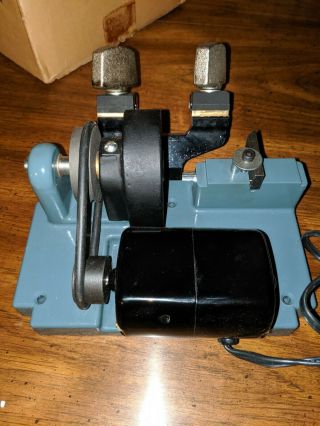 Vintage ILCO Portable Key Cutter Duplicating Machine 3