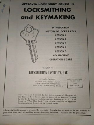 Vintage ILCO Portable Key Cutter Duplicating Machine 7