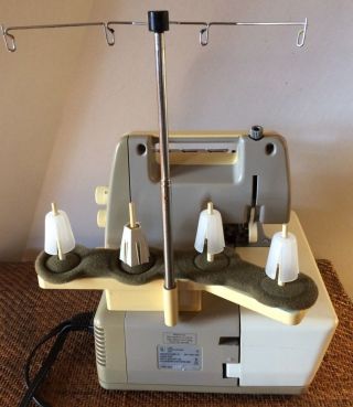 Vintage Electronic Bernette 334D Made for Bernina Sewing Machine 4