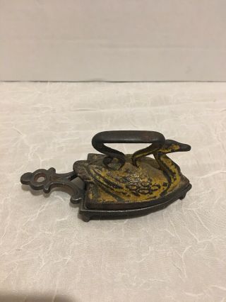 Vintage Miniature Cast Iron Digital Swan Duck Sad Iron W/ Trivet 4