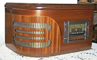 Vintage General Electric Radio Record Player