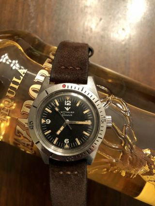 Vintage Wittnauer 4000 Skin Divers Watch 10