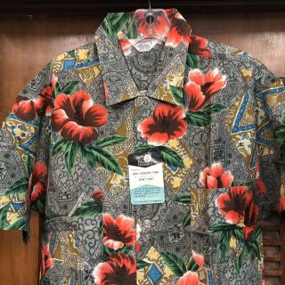 Vintage 1950’s “penney’s” Tiki Floral Pattern Rayon Hawaiian Shirt - L - Nos