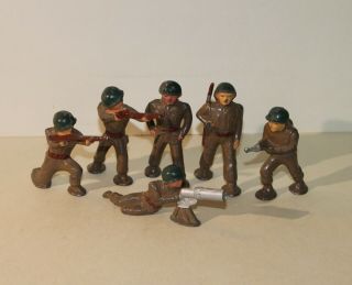 Barclay Soldiers Group Of 6