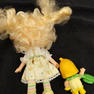 Vintage Strawberry Shortcake Banana Twirl Berrykin Doll and Critter 2