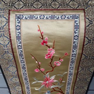 ANTIQUE CHINESE EMBROIDERED SILK PANEL/SLEEVE WITH BIRDS AND FLOWERS 4