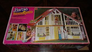 Vtg 1978 Barbie Dream House Unfurnished With Box 99 Complete 2588