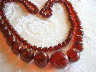 BEST BAKELITE CHERRY RED AMBER FACETED GRADUATED 113 BEAD NECKLACE 39 