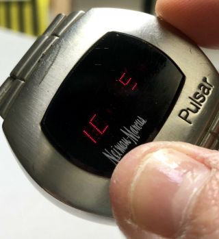 VINT 1973 SIGNED NEIMAN MARCUS PulSAR P2 LED Watch Time Computer James Bond 10