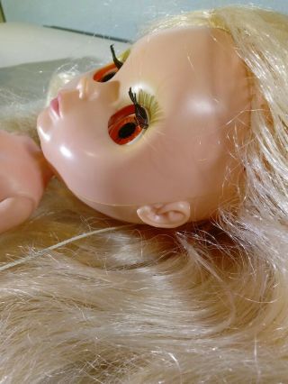 Vintage 1972 Blonde Kenner Blythe Doll Eyes Work Hair Dress Cracked Torso No Leg 10