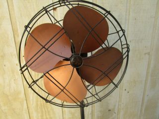 VINTAGE ANTIQUE EMERSON BLADE FAN MODEL 77648 AW CAST BASE STAND WOW 16 