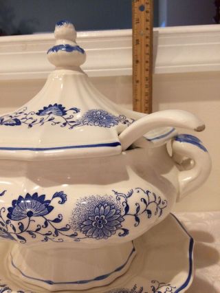 LARGE BLUE & WHITE CERAMIC SOUP TUREEN WITH UNDER PLATE AND LADLE SPOON 4