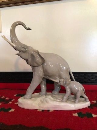 Special Lladro Elephants Mother Baby 1151 Porcelain Spain Retired Vintage