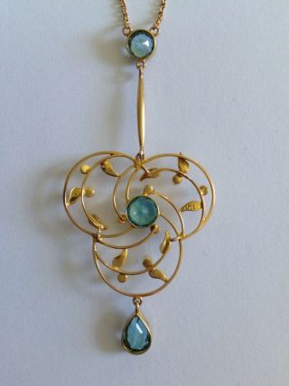 Delightful Art Nouveau 15ct Gold Aquamarine & Seed Pearl Pendant Necklace 3