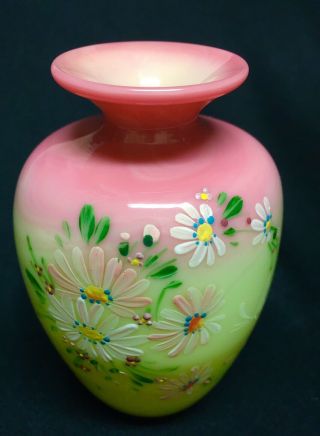 Pairpoint Vintage Glossy Burmese Enameled Hand Painted W/ Daisies Mini Vase