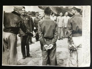 1942 China Chiang Kai Shek Shake Hand With Flying Tigers Pilot Photo 蒋介石握飞虎空军师手