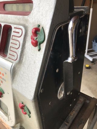 Mills 5 Cent Black Cherry Antique Slot Machine 1940s 3