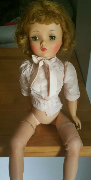 Vintage Madame Alexander Blonde Cissy Doll w/ Clothes 10